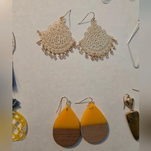 Assorted Earrings - Picture 3 of 9